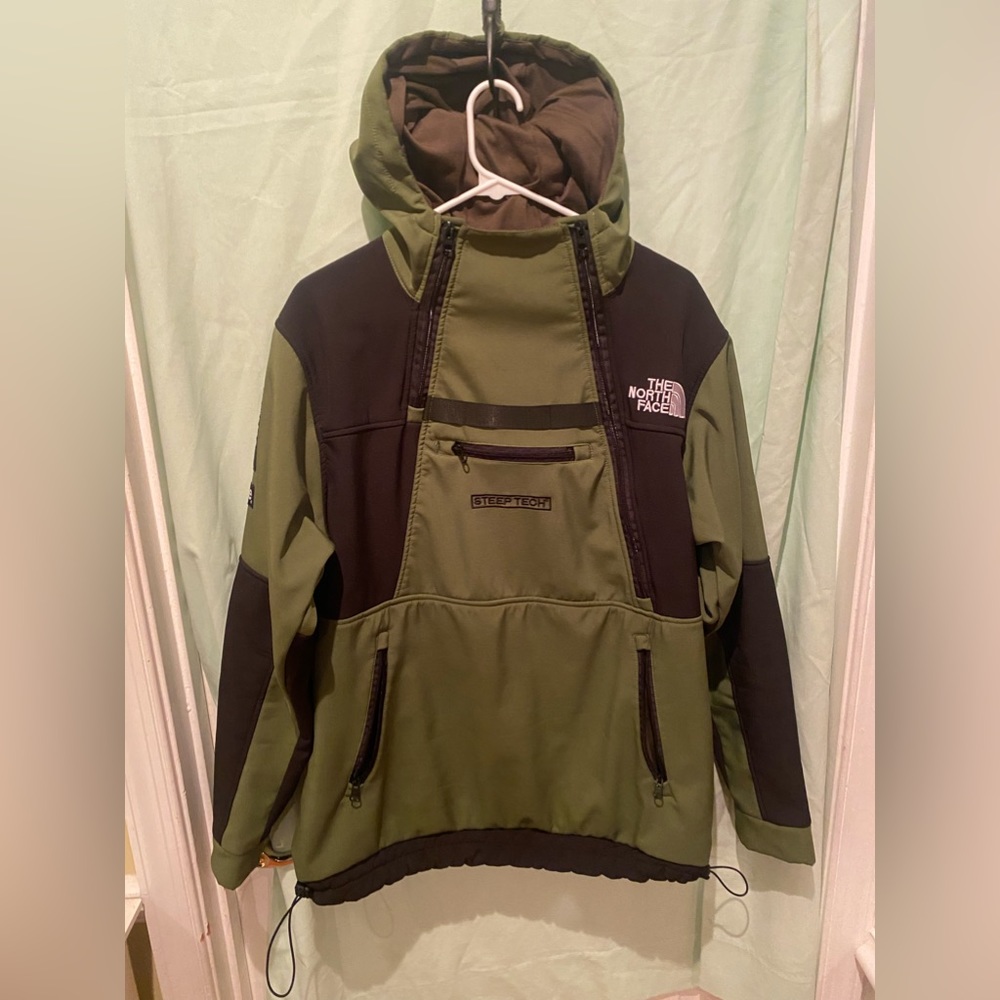Supreme rare season 15(2015) xxl 10/10 beautiful jacket neoprene feel.